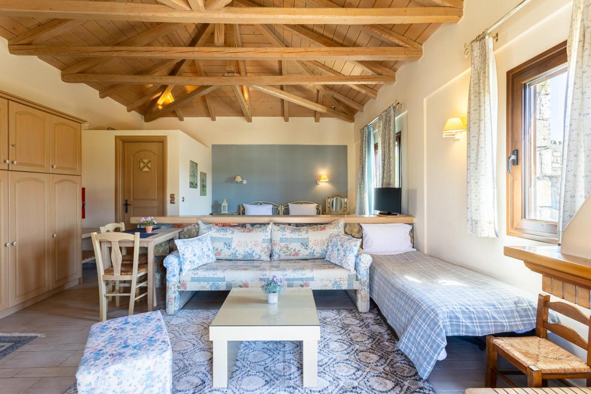 Pleiades Studios All Season Gems - Korinthos Stone Retreats Kalianoi المظهر الخارجي الصورة
