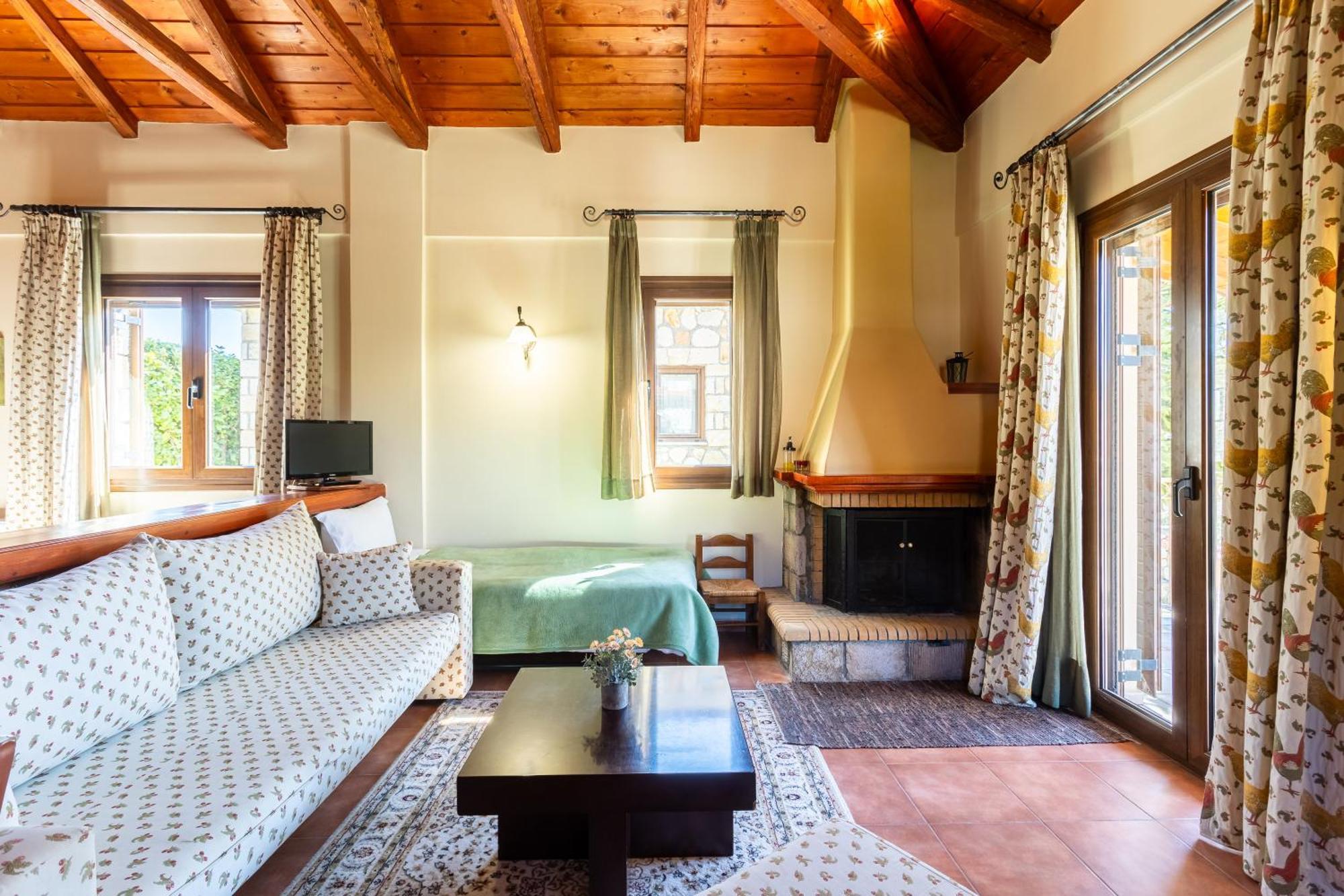 Pleiades Studios All Season Gems - Korinthos Stone Retreats Kalianoi المظهر الخارجي الصورة